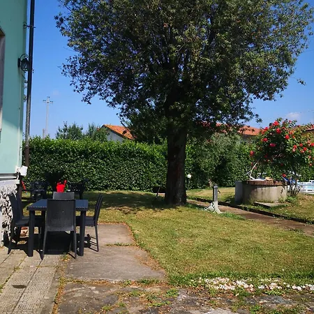 Spacious In Campanile With Private Pool Apartamento Orentano